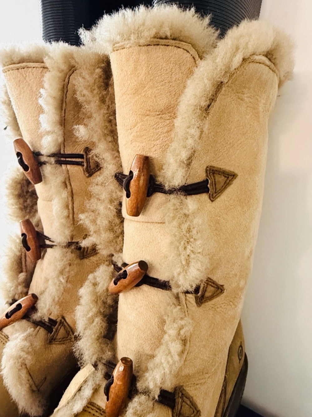 Børn Concept Tan Suede Shearling Fur Lined Winter Boots Wedge Toggle Mid Calf - Picture 6 of 11